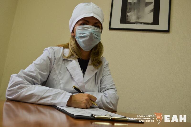    ЕАН / Врач в маске