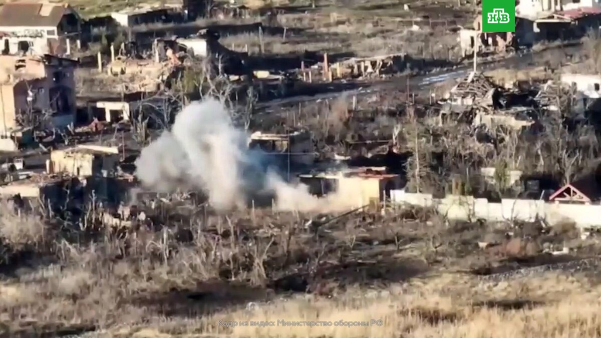    Опубликованы кадры из освобожденного донецкого села Новопавловка