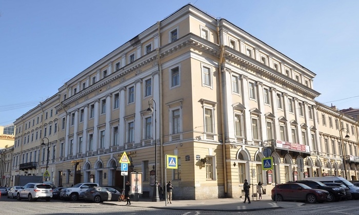   Площадь милосердия