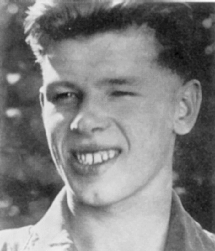 Фото: Молодой Георгий Жженов 