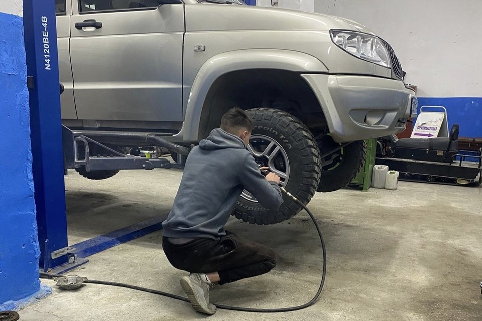    Чаще всего клиенты приезжают на шиномонтаж. из личного архива героя(ев) публикации