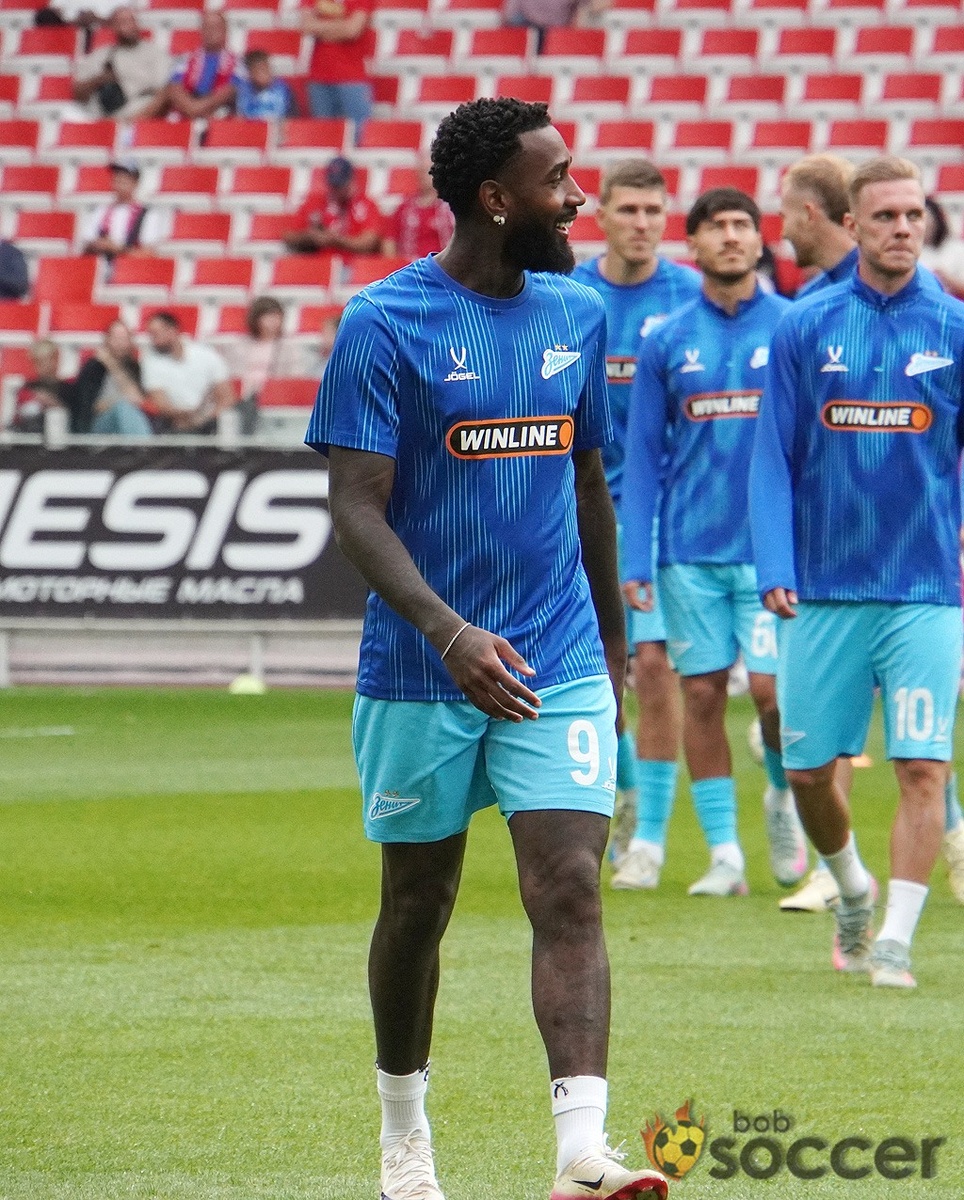    "Зенит" и золотая осеньАлексей Андрианов