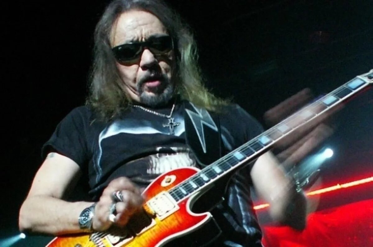    Стали известны подробности смерти легендарного музыканта из Kiss Фрейли