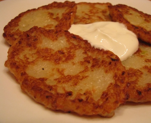 Луковые оладьи