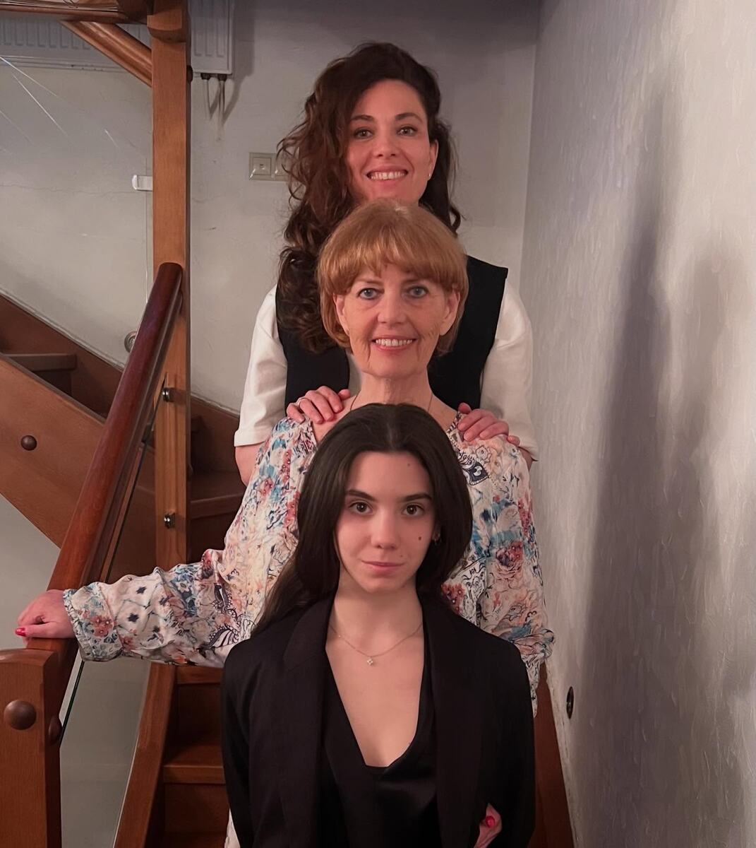 Мама, бабушка. внучка. мне кажется, что Евгения даже больше похожа на бабушку