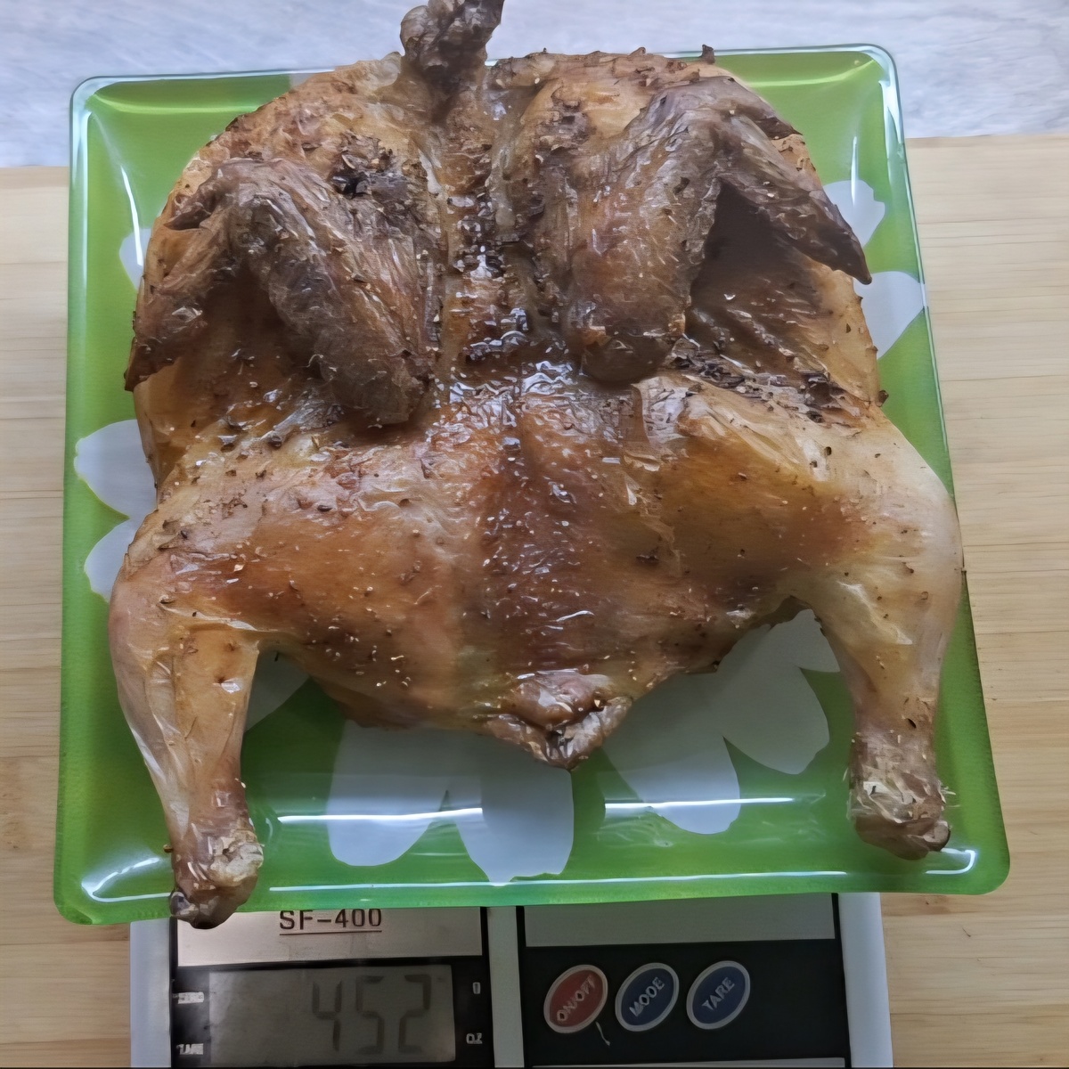 Бройлер-корнишон с нежным мясом.