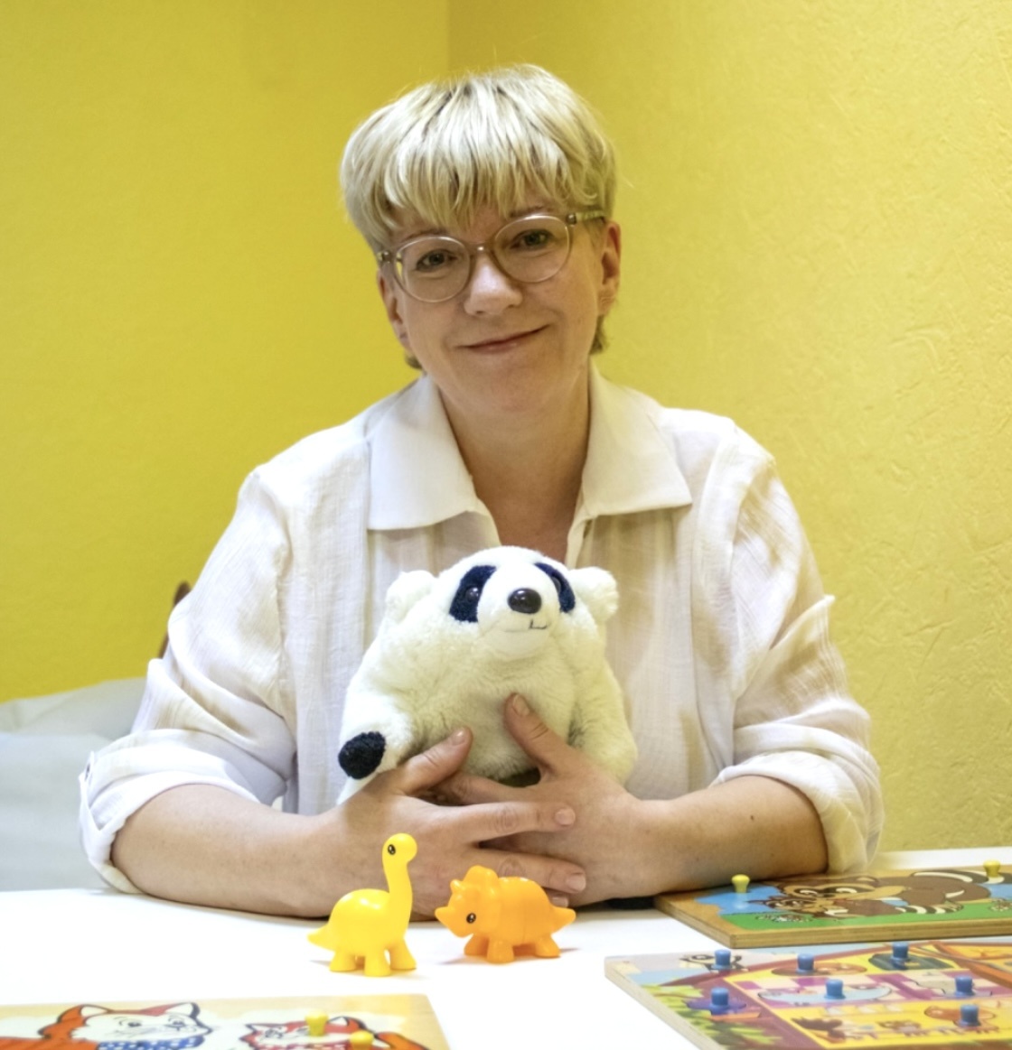 Елена Малкова, автор