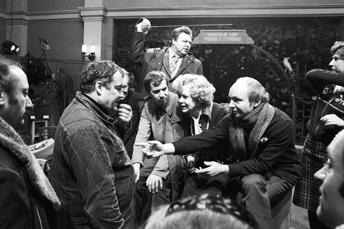 На съемках фильма "Гараж" Рязанова