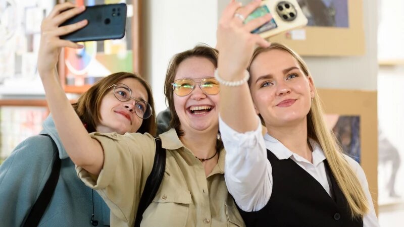     Выставка «30 лет институту архитектуры и дизайна АлтГТУ». Дмитрий Лямзин