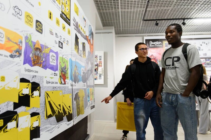 Листайте вправо, чтобы увидеть больше изображений