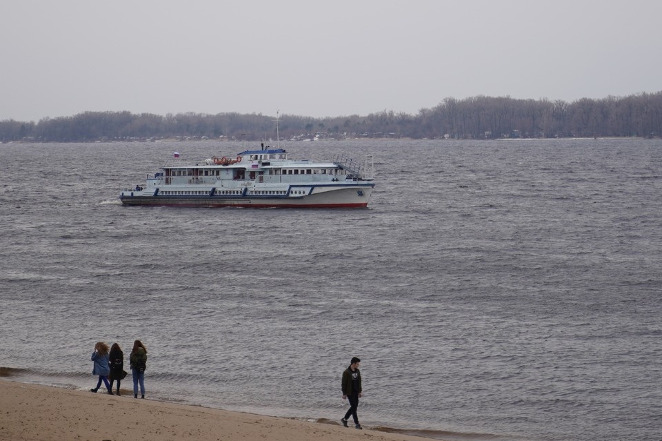    Решение о возобновлении движения примут после улучшения погодных условий. Светлана МАКОВЕЕВА
