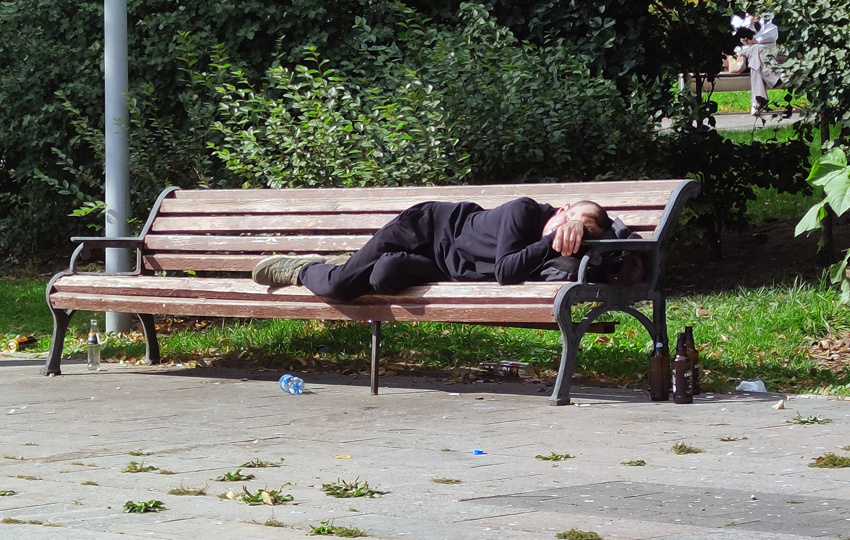 Ученые выяснили, почему нам сложно отказаться от алкоголя