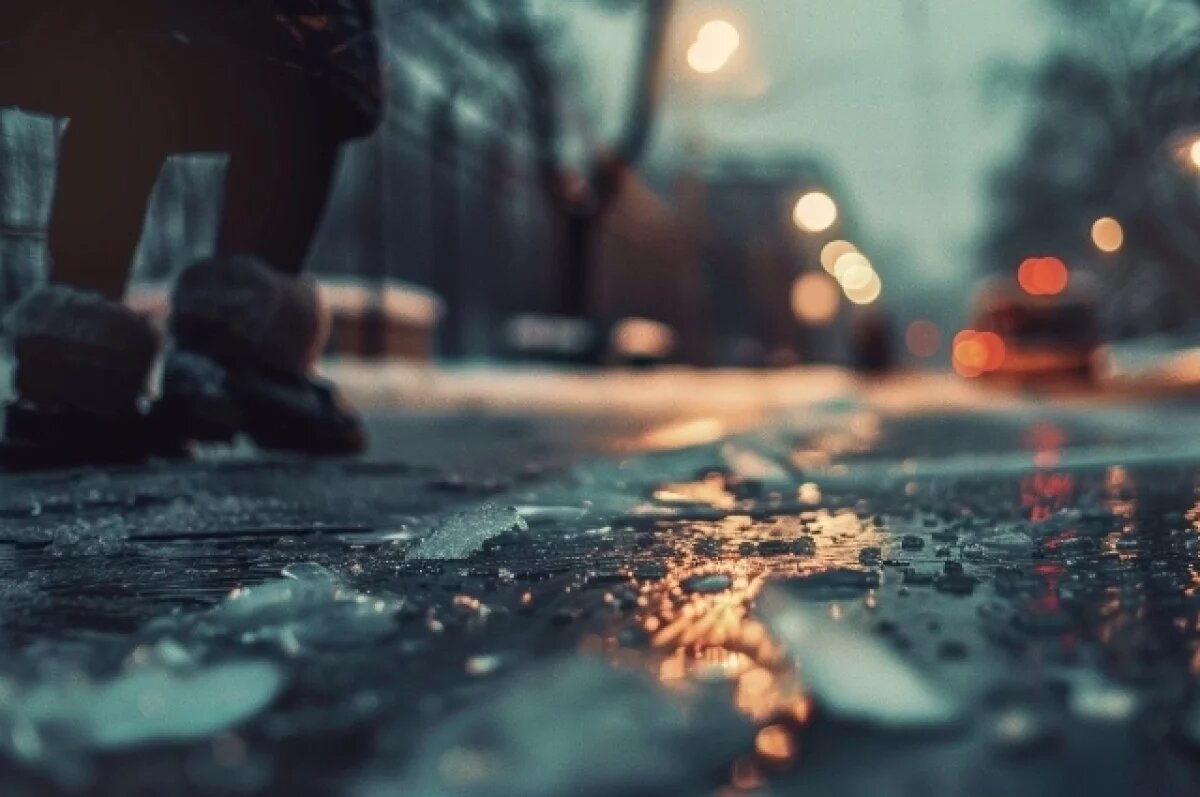    В Салехарде усилена борьба с гололедицей