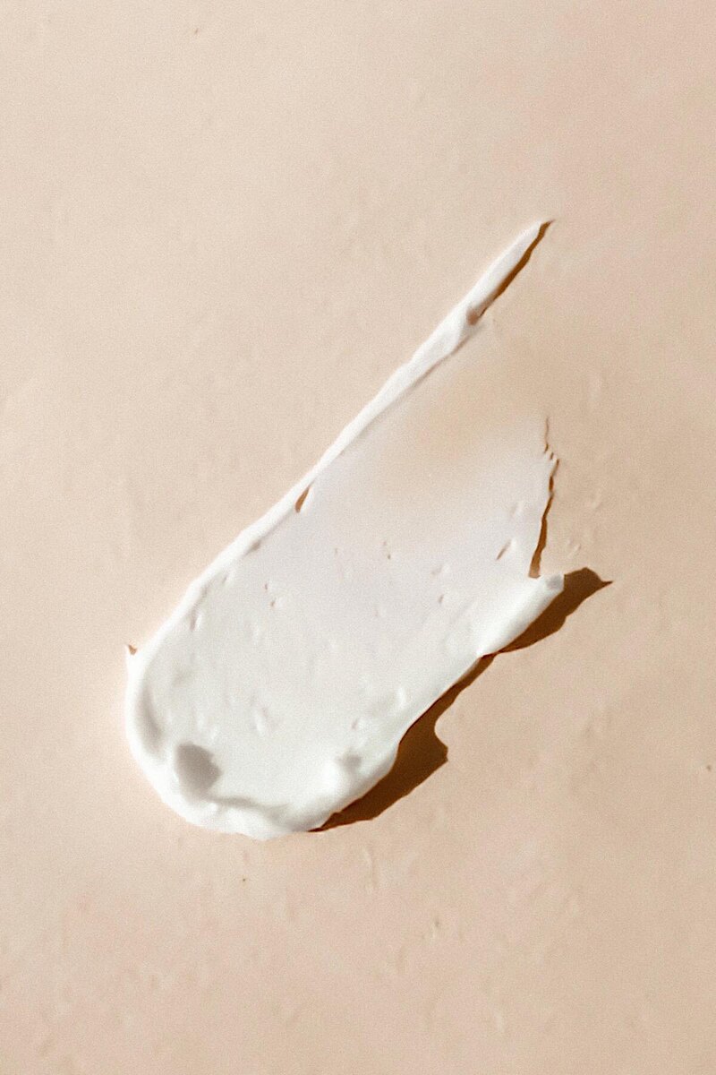 Kelsey Curtis / Unsplash📷Мазь из арники эффективно уменьшает синяки