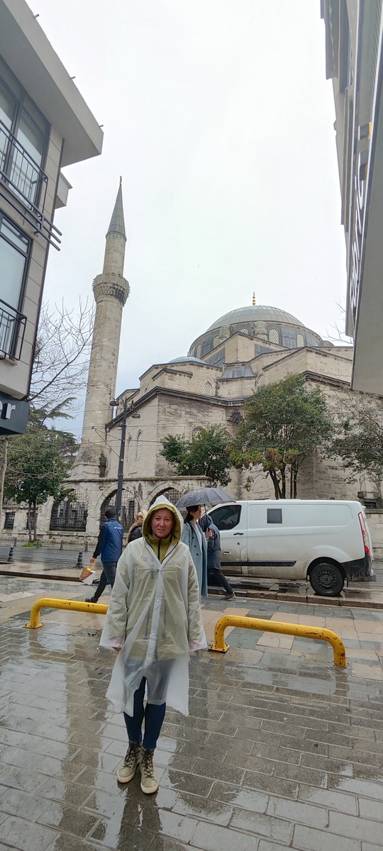 предусмотрительный дождевик