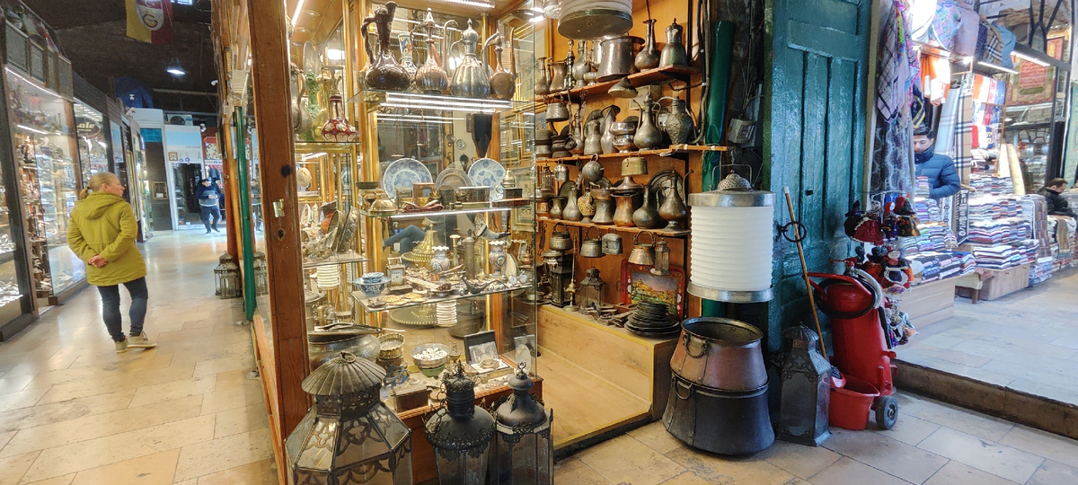 Антикварные лавки