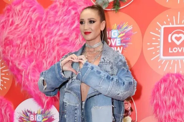    Ольга Бузова. Фото: Страсти