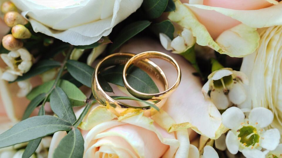 Девушка заявила, что вышла замуж по любви