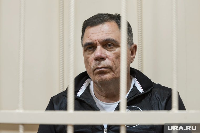   Суд снял арест с активов Олега Иванова, чтобы ими могла распорядиться финуправляющий Юлия Геннеберг