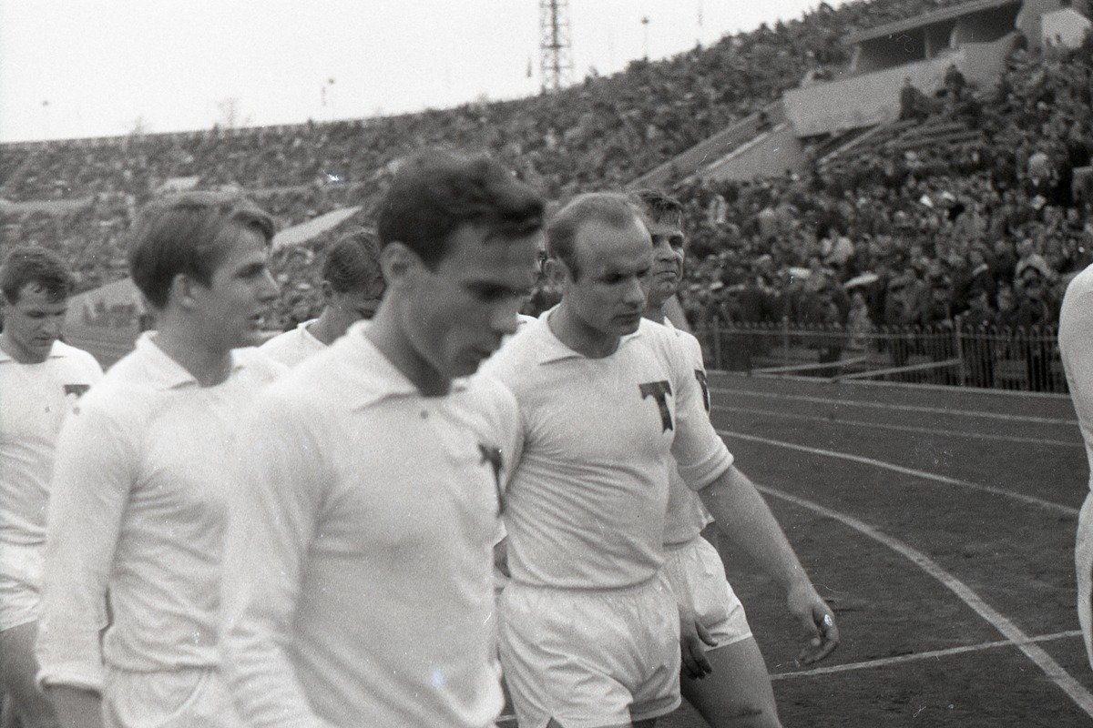 Иванов и Стрельцов