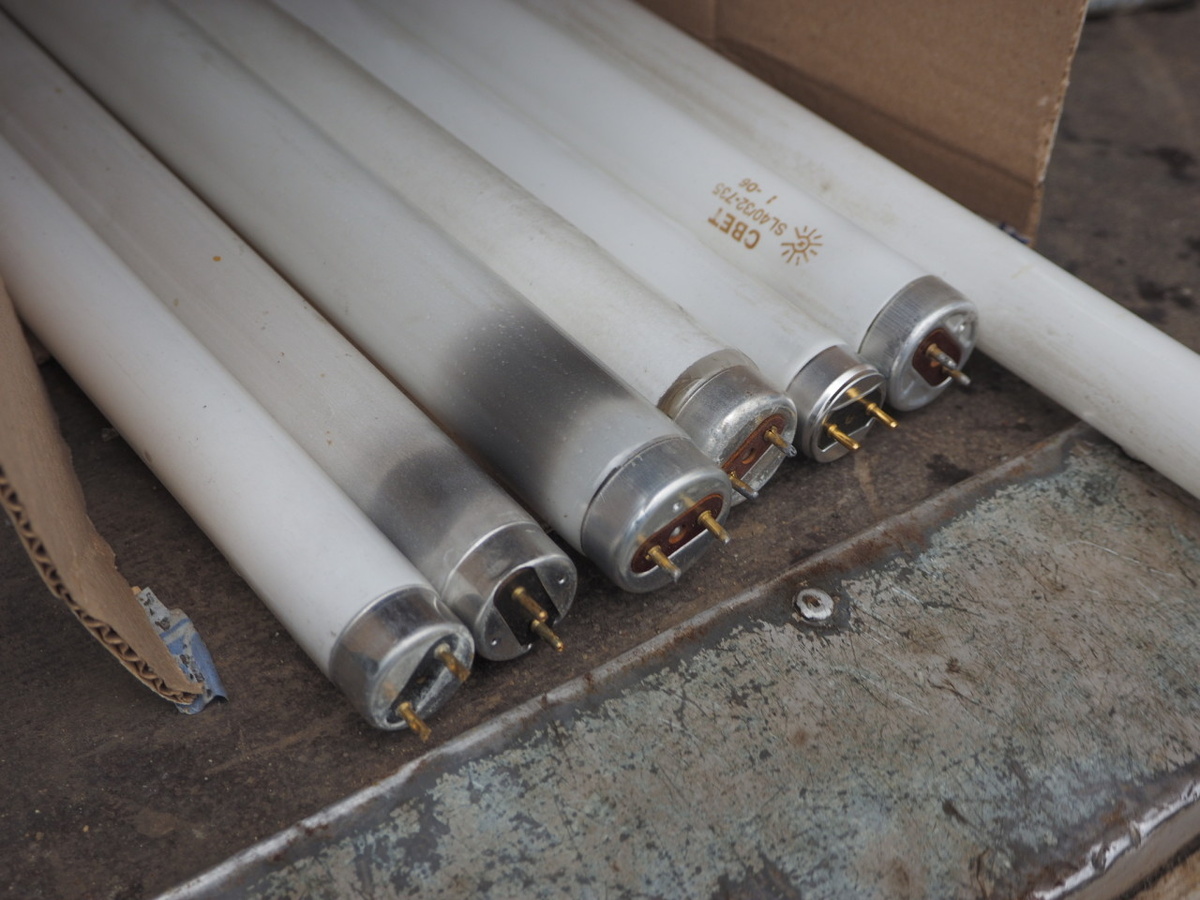    Ртутьсодержащие лампы. Фото: "Республика" / Николай Смирнов