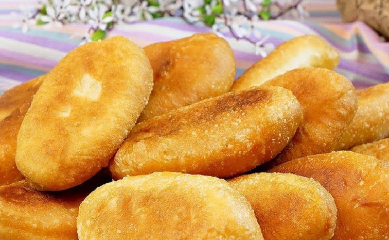 Пирожки с хрустящей корочкой за полчаса: домашний рецепт без дрожжей