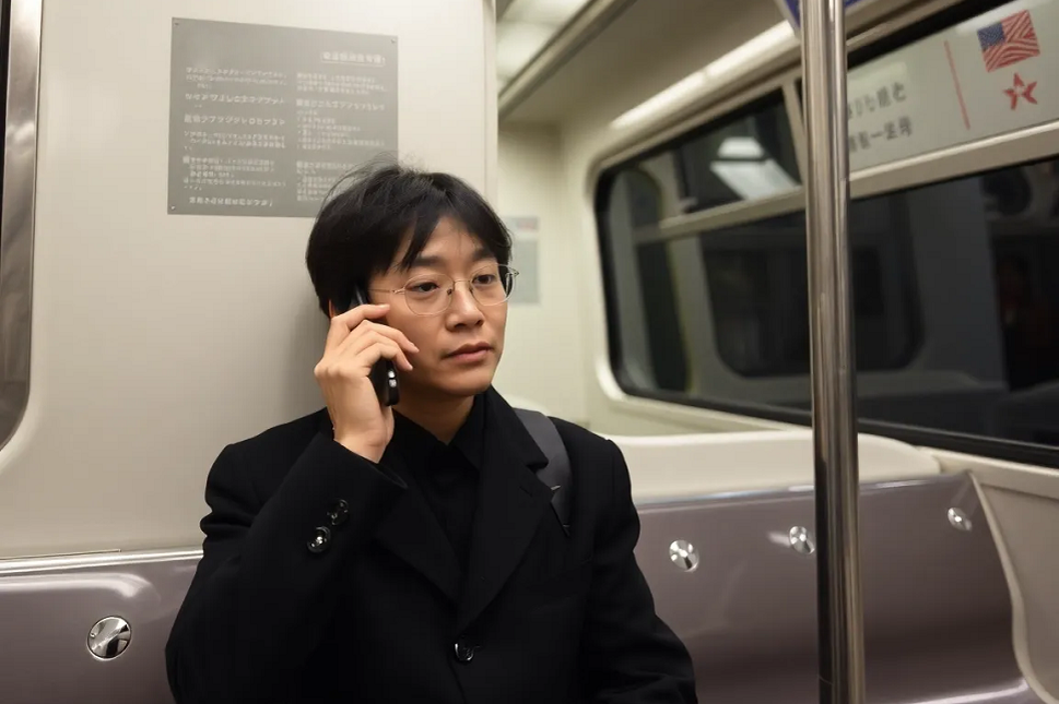Разговаривать по телефону в японском метро — моветон