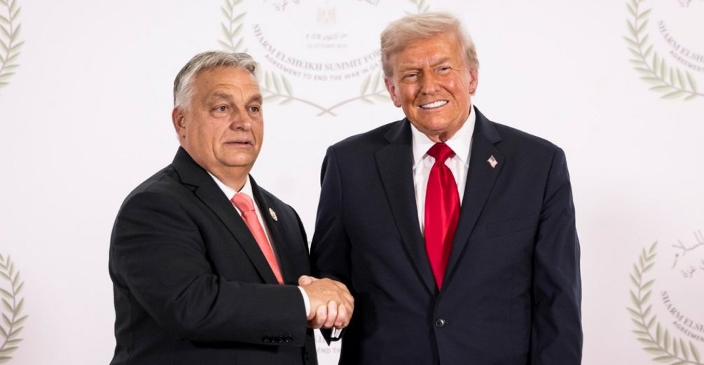    Дружба с Трампом наконец принесла Виктору Орбану (слева) зримые политические дивиденды. (Фото с сайта премьер-министра Венгрии).