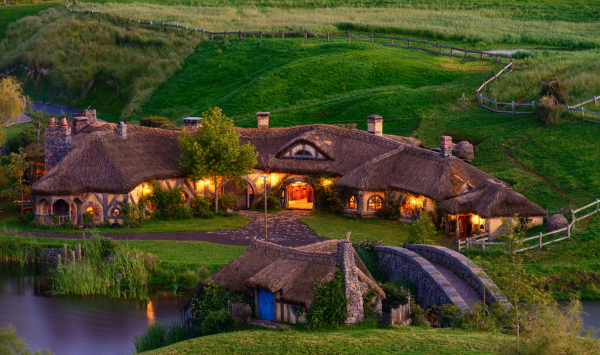 "Хоббитон" – Деревня в Новой Зеландии. Осталось нам дождаться только свою. Источник: imgur.com