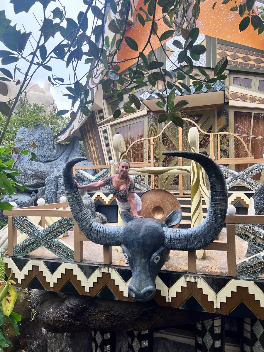 Привлекательный бычок на входе.