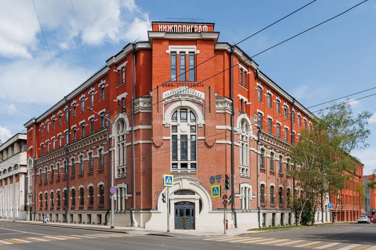 Исторический фасад «Нижполиграфа». Фото: Никита Духник