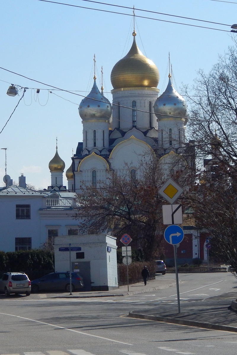 Зачатьевский монастырь. Апрель 2016 г. Из личного архива автора