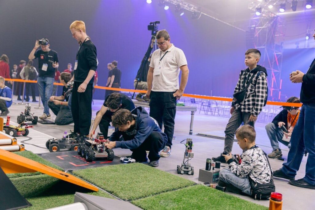    t.me/anohin67/ Максим Захаров