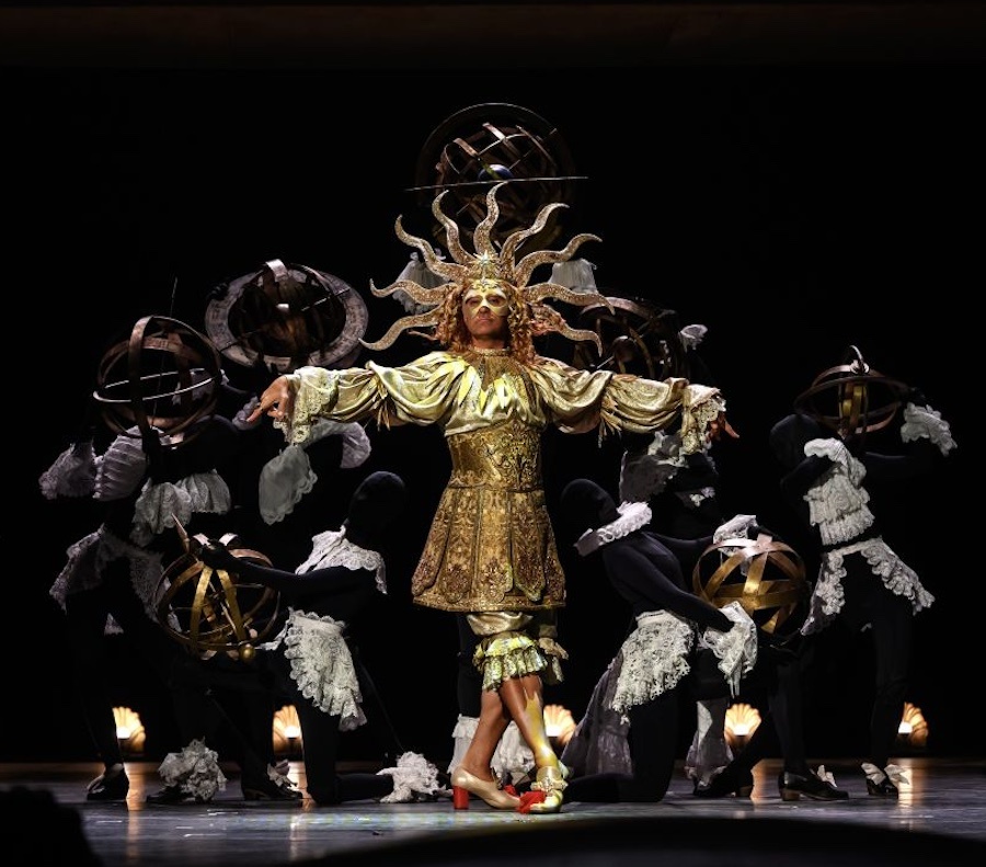 Спектакль: Кабала святош. Людовик Великий – Максим Николаев. Фото: Александра Торгушникова