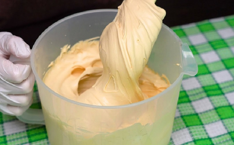 Готовим замечательный и универсальный крем для тортов и пирожных