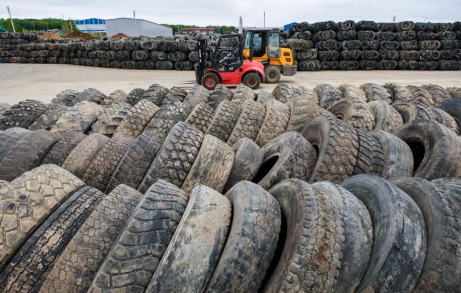 Шины превращаются в смолу: Российские ученые нашли способ 100% переработки