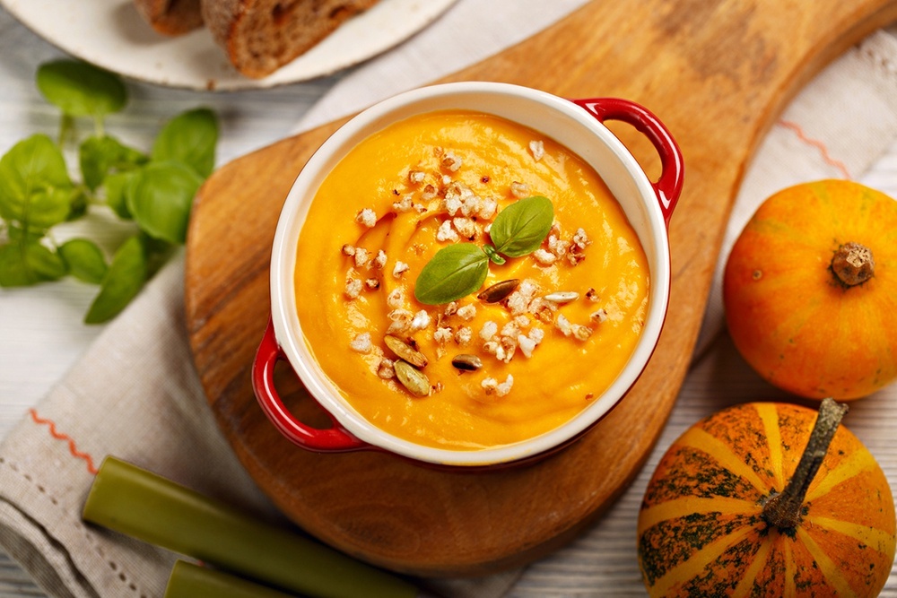   Тыква доступна по цене, хранится дольше других овощей и открывает массу возможностей для завтраков, обедов и ужинов. / iStock