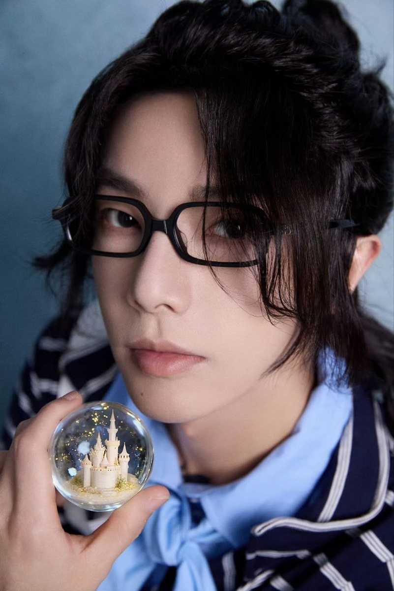 Хуа Чэньюй...