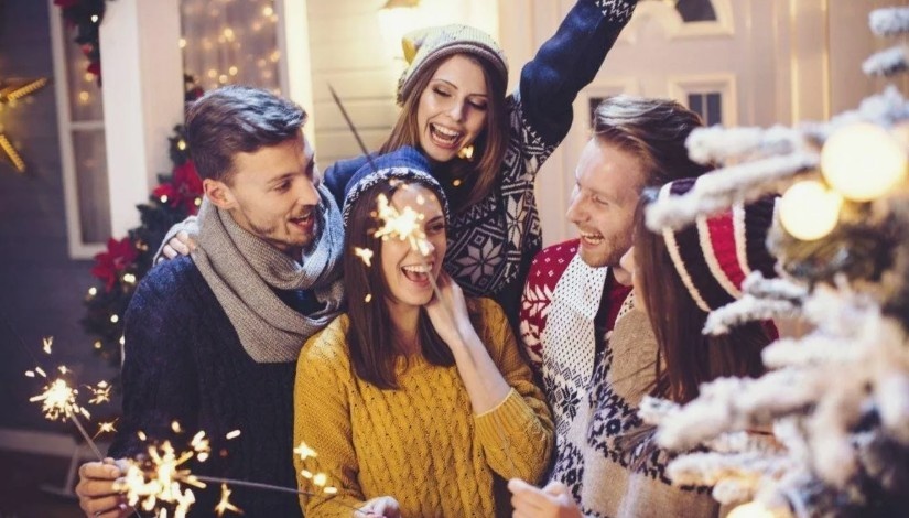 20 новогодних загадок для взрослых. Идеи для новогоднего корпоратива 2026