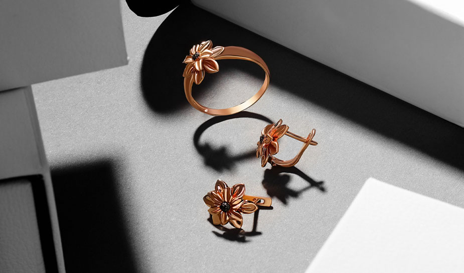 Комплект золотых украшений