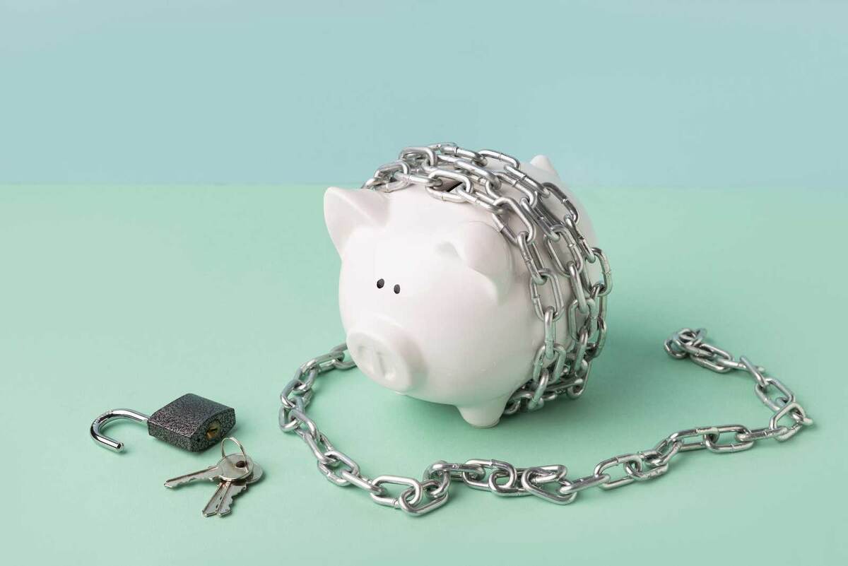 С правильно выбранной тактикой и финансовыми иструментами получить кредит этой осенью сложно, но можно.