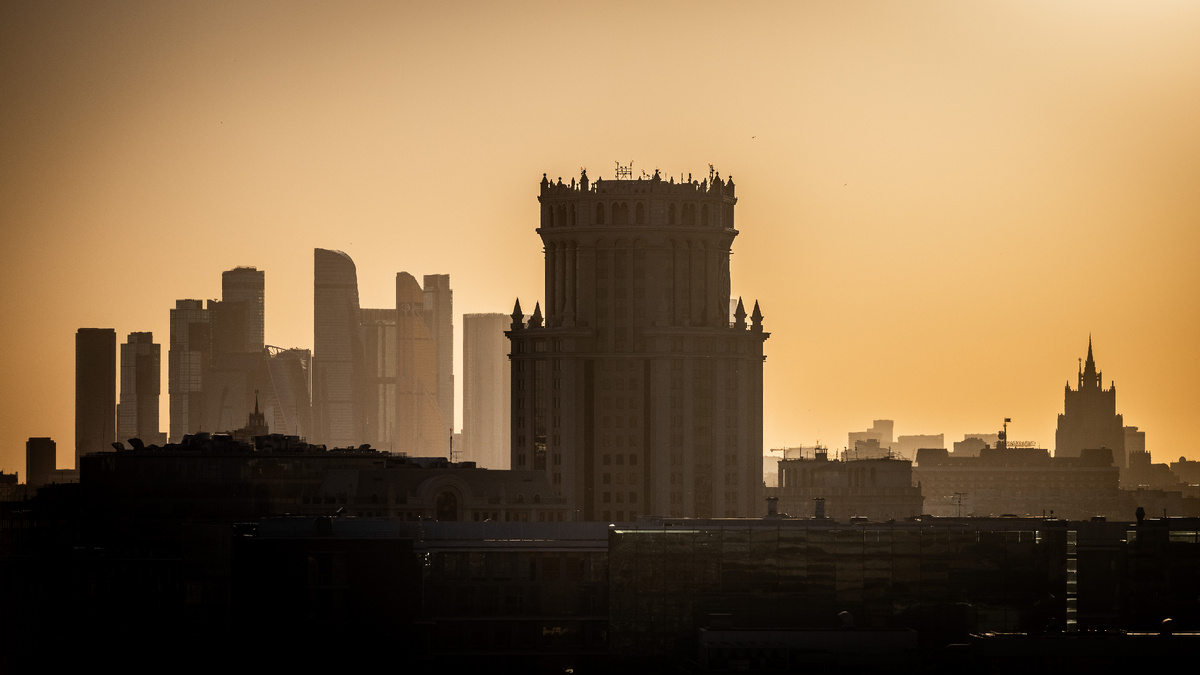 Вид из квартала небоскребов HIGH LIFE