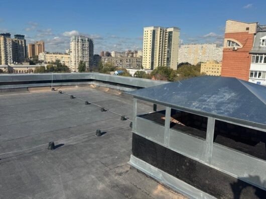    ремонт кровли пострадавшего дома на Лермонтовской завершили в срок // фото: donland.ru