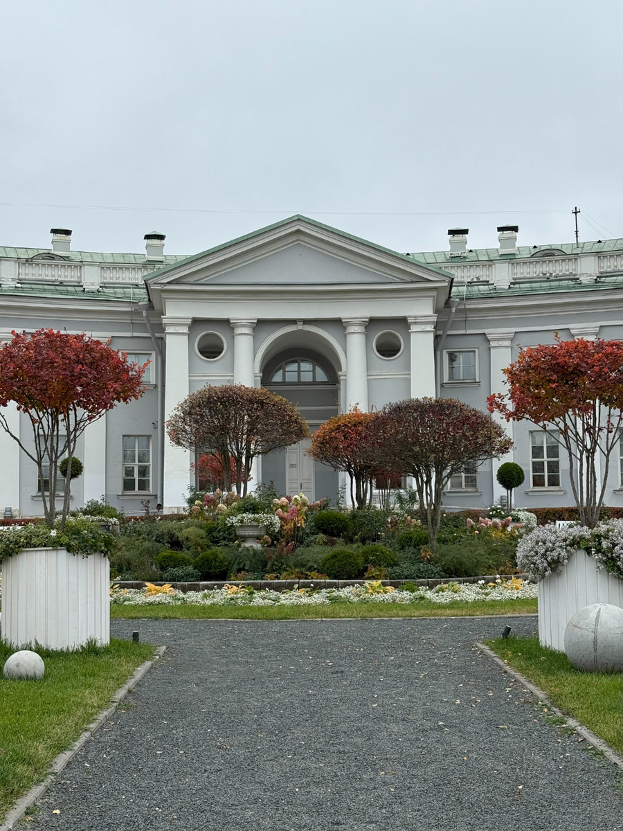 Фото автора канала. Странноприимный дом графа Шереметева.