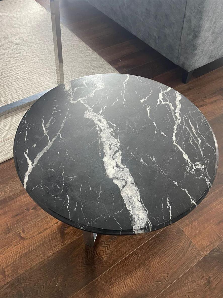 стол из натурального мрамора Неро Марквина