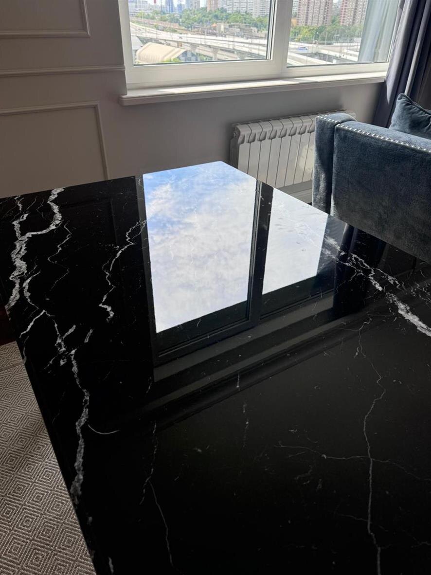 пример изделия из натурального мрамора Неро Марквина