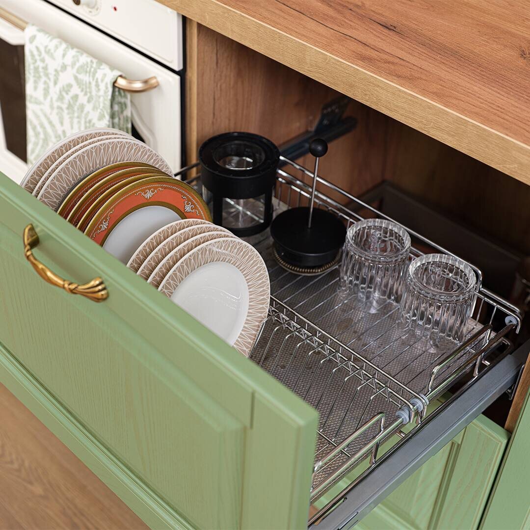 Сушилка с металическими разделителями, установленная в нижней секции