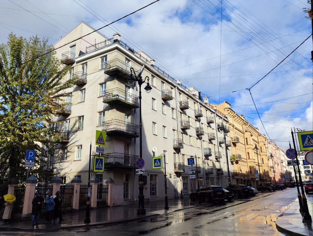 Слеза социализма. Автор: Знакомьтесь, Петербург