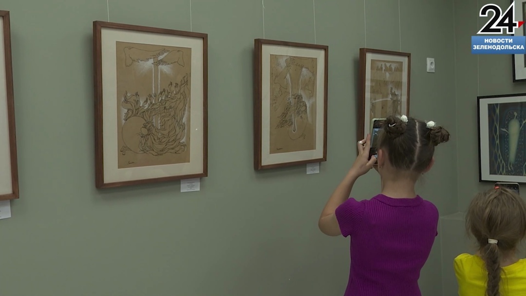 – По картинам Юлии можно изучать законы композиции, контрастности, способность выделять главное, – отметил художник Фарит Валиуллин.