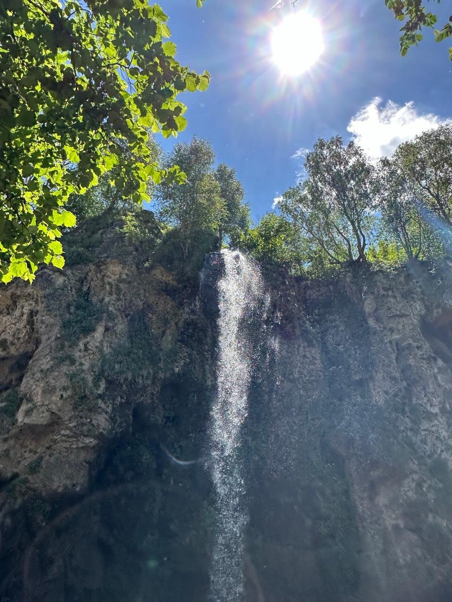 Один из пяти водопадов